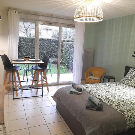 Studio Calme Dans Une Belle Residence Avec Piscine • Parking • Wifi Toulouse Exterior photo
