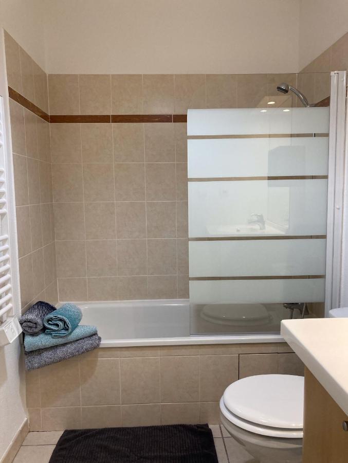 Calme Dans Belle Avec Piscine • Parking • Wifi Apartment *